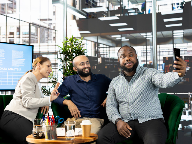 Datuxa empowers data analysts